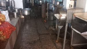 إدارة شئون البيئة بالشرقية تنفذ حملات تفتيشية على 49 منشأة وتعدم 1440 كجم أغذية فاسدة