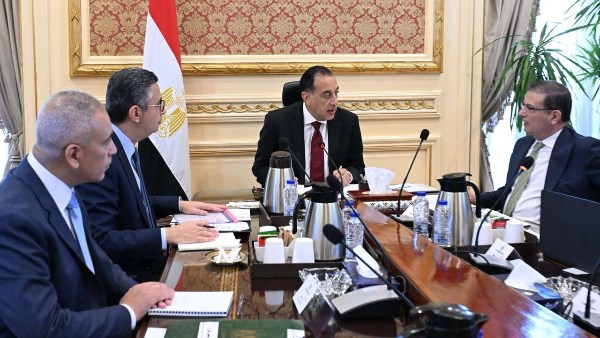 الحكومة تطمئن المواطنين: المخزون الاستراتيجي للسلع آمن جدا.. ونستعد لموسم توريد القمح المحلي