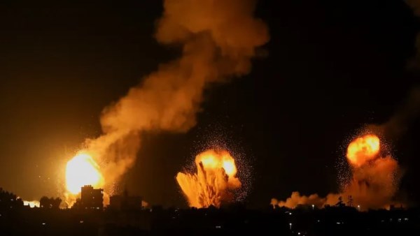 لبنان .. الاحتلال ينفذ غارات جوية تستهدف قرى وبلدات في النبطية