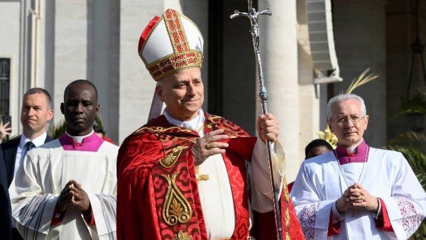 البابا لاون في أحد الشعانين: المسيح يدعو العالم إلى إلقاء السلاح واستعادة الأخوة البابا لاون في أحد الشعانين: المسيح يدعو العالم إلى إلقاء السلاح واستعادة الأخوة