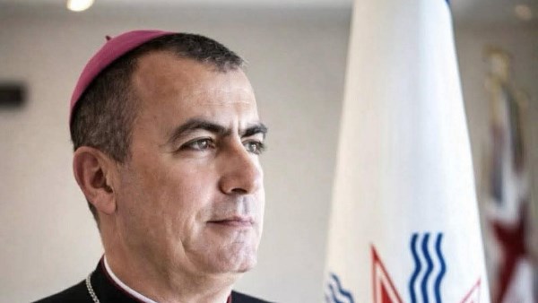 أجراس الفرح تدق بالقاهرة احتفاءً بانتخاب البطريرك مار بولس الثالث نونا على الكنيسة الكلدانية