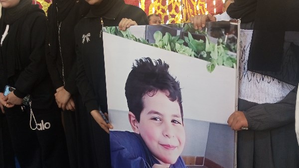 بعد سنتين وتأييد الحكم على المتهمين .. إقامة عزاء كبير لـ الطفل يوسف بقريته بالدقهلية | صور