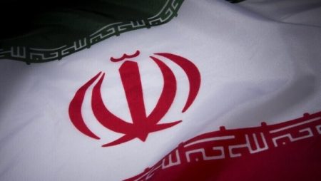 الوفد الباكستاني يطرح حلًا بشأن تنظيم حركة الملاحة في مضيق هرمز