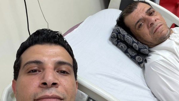 نجل شعبان عبدالرحيم يعلن نجاح عملية شقيقه ويُطالب الجمهور بالدعاء له