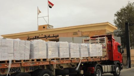 مصر تكثّف جهودها الإنسانية لدعم غزة وسط تفاقم الأوضاع المعيشية