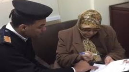 “الداخلية” تيسر إجراءاتها للمواطنين الراغبين في الحصول على الخدمات الشرطية