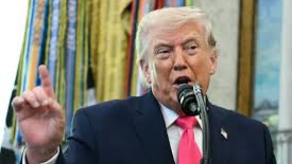 رسالة حاسمة.. ترامب: أنا الوحيد من سيقرر وقف الحرب ضد إيران