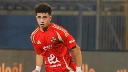 خطيرة .. أحمد حسن يكشف تفاصيل إصابة بلال عطية بمباراة الأهلي والجيش