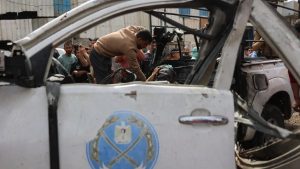 جيش الاحتلال يستهدف شاحنة تابعة لحماس وسط قطاع غزة