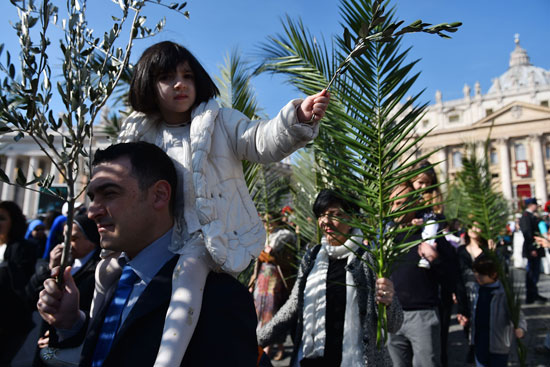 الكنيسة تحتفل اليوم بأحد الشعانين احتفالاً بدخول المسيح أورشليم
