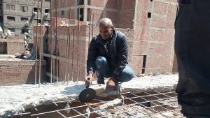 محافظ القاهرة يوجه بضرب مخالفات البناء بيد من حديد.. وإزالة فورية لعقار مخالف بعين شمس