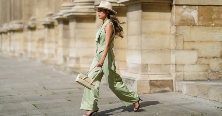 17 ملابس أنيقة وجاهزة للارتداء على أمازون لن تصدق أنها معروضة للبيع، بدءًا من 8 دولارات