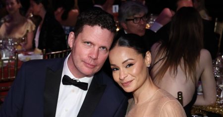 نجم فيلم “RHONY” ساي دي سيلفا يكسر الصمت بشأن طلب الزوج ديفيد كريج الطلاق