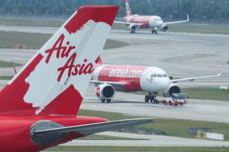 AirAsia X ترفع الأسعار وتلغي الرحلات الجوية بسبب نقص الوقود وسط الحرب