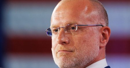 لجنة الاتصالات الفيدرالية لديها طريق سريع للشكاوى بشأن منتقدي ترامب الإعلاميين