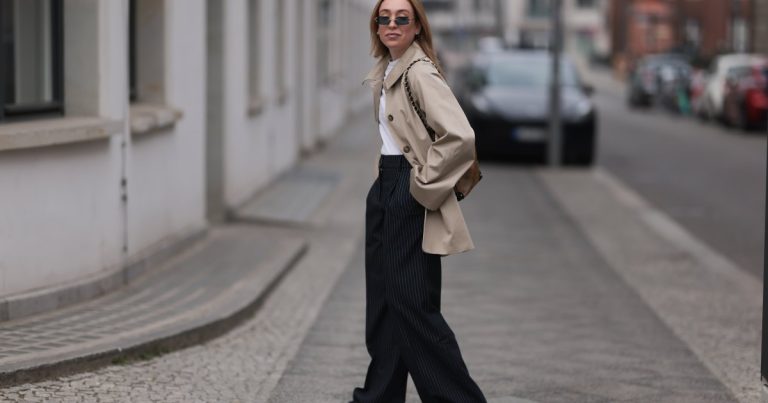 انتظر ثانية، أصدرت شركة lululemon بنطلون جينز يشبه بنطال رياضي والذي جذب المتسوقين بالفعل