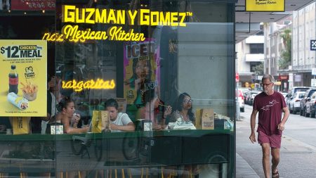 يقوم Guzman y Gomez بإغلاق جميع المطاعم الأمريكية الثمانية في منطقة شيكاغو بشكل دائم