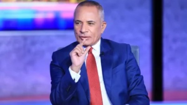 أهل الشر قالوا بترموا الفلوس على الأرض.. أحمد موسى: المونوريل فخر والطوابير مليانة
