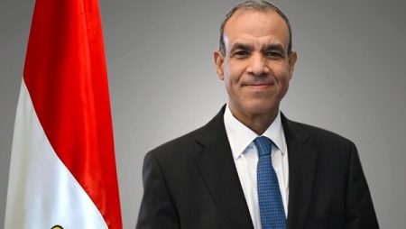 وزير الخارجية يهنئ الرئيس السيسي والشعب المصري بمناسبة عيد الأضحى