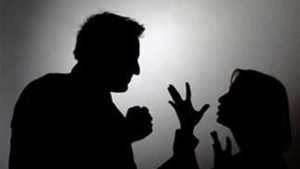 جربي تحبسيني.. زوجة تستغيث من زوجها بعد تعرّضها للضرب والإهانة عبر مواقع التواصل