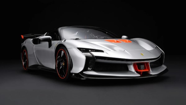 تسارع مذهل لسيارة فيراري SF90 سبايدر.. هل 2.5 ثانية كافية؟