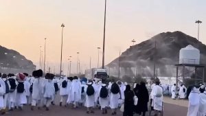 الحجاج يؤدون أعمال يوم التروية.. بث مباشر