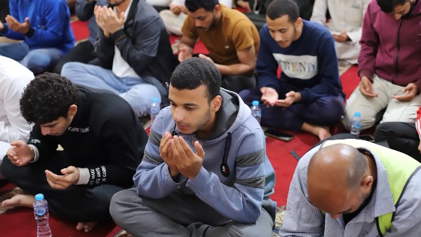 دعاء ثالث يوم العيد مكتوب.. ردده طلبا للرزق والفرج