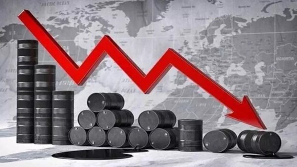 النفط الكويتي يتراجع إلى 117.51 دولار للبرميل
