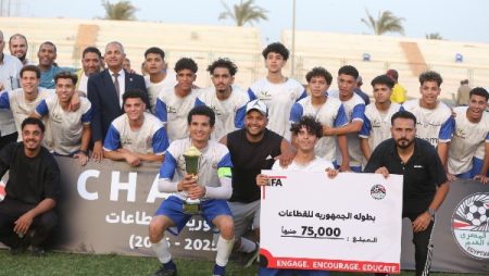 مركز شباب ببا يتوج بدوري القطاعات مواليد 2007.. وعزام يسلم كأس البطولة