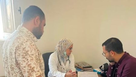 جولة ميدانية لوكيل الصحة بمطروح للاطمئنان على الخدمات الطبية بوحدات “الحمام”