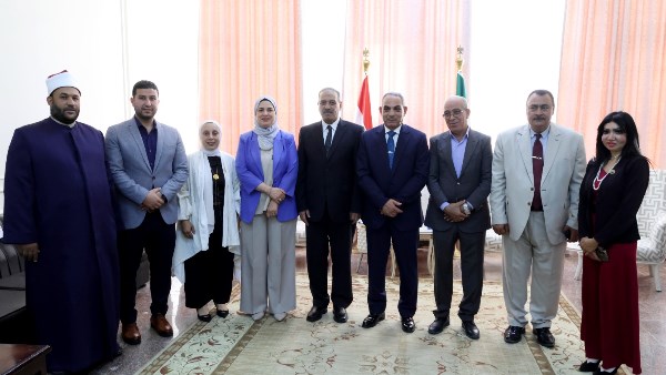 محافظ الإسماعيلية يستقبل المهنئين بعيد الأضحى المُبارك بديوان عام المحافظة