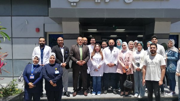 مدير رعاية بورسعيد الصحية يتفقد حملة “الخَبطة مش هتكسرك” بمجمع الشفاء .. صور
