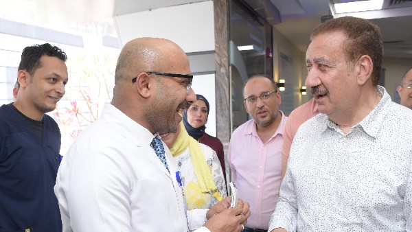 محافظ بورسعيد يصرف مكافأة للأطباء والتمريض والعاملين بمستشفى التضامن محافظ بورسعيد يصرف مكافأة للأطباء والتمريض والعاملين بمستشفى التضامن