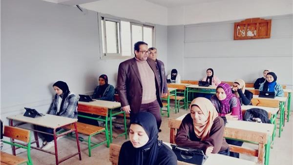 قرار عاجل من تعليم الغربية.. فتح تحقيق بواقعة اقتحام أبواب الرسمية للغات بالمحلة