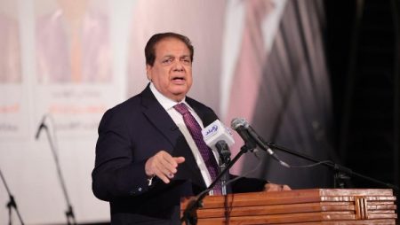 النائب محمد أبو العينين يدعو إلى ثورة في العقول والابتكار لمواكبة التكنولوجيا الحديثة