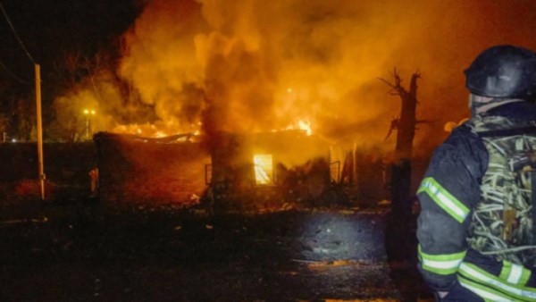 روسيا.. اندلاع حريق بمستودع نفطي في نوفوروسيسك