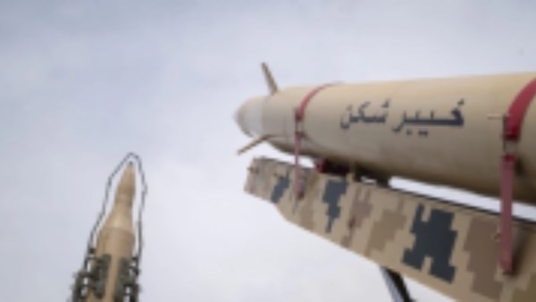 الحرس الثوري يستهدف مواقع جماعات إيرانية معارضة في شمال العراق