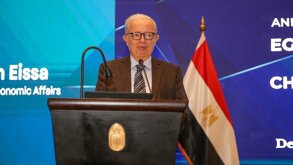 نائب رئيس الوزراء : قيد 16 شركة حكومية حتى الآن في البورصة المصرية تمهيدا للطرح