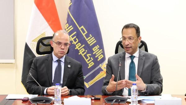 وزيرا الاتصالات والاستثمار يشهدان توقيع بروتوكول تعاون بين “ايتيدا” وصندوق تنمية الصادرات