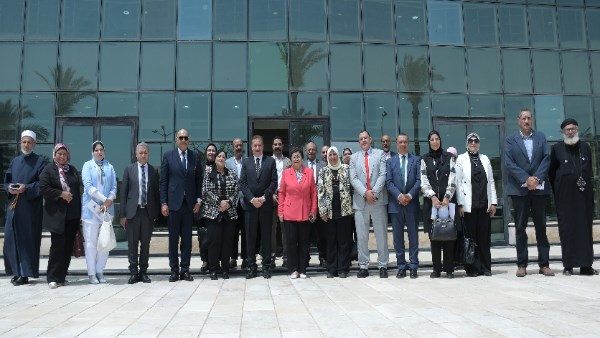 محافظ بورسعيد يشهد اجتماع المجلس الإقليمي للسكان