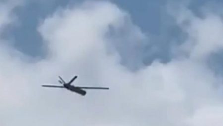 مسيرات حزب الله تشعل إسرائيل.. وقائد بجيش الاحتلال: نحن في حالة حرب مع لبنان