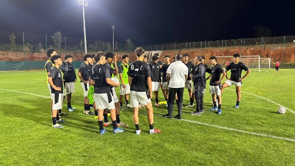 ناقد: الإصابة تهدد نجم المنتخب المصري من التواجد في كأس العالم