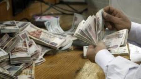 النيابة تتخذ الإجراءات مع شخص غسل 70مليون جنيه حصيلة تجارة العملة