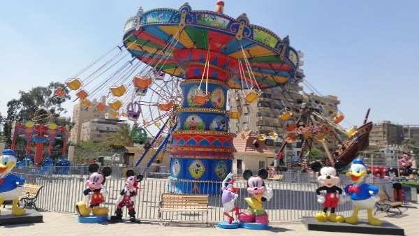 الحديقة الدولية رابع أيام العيد.. إقبال كبير من الأسر وزوار الجنسيات المختلفة