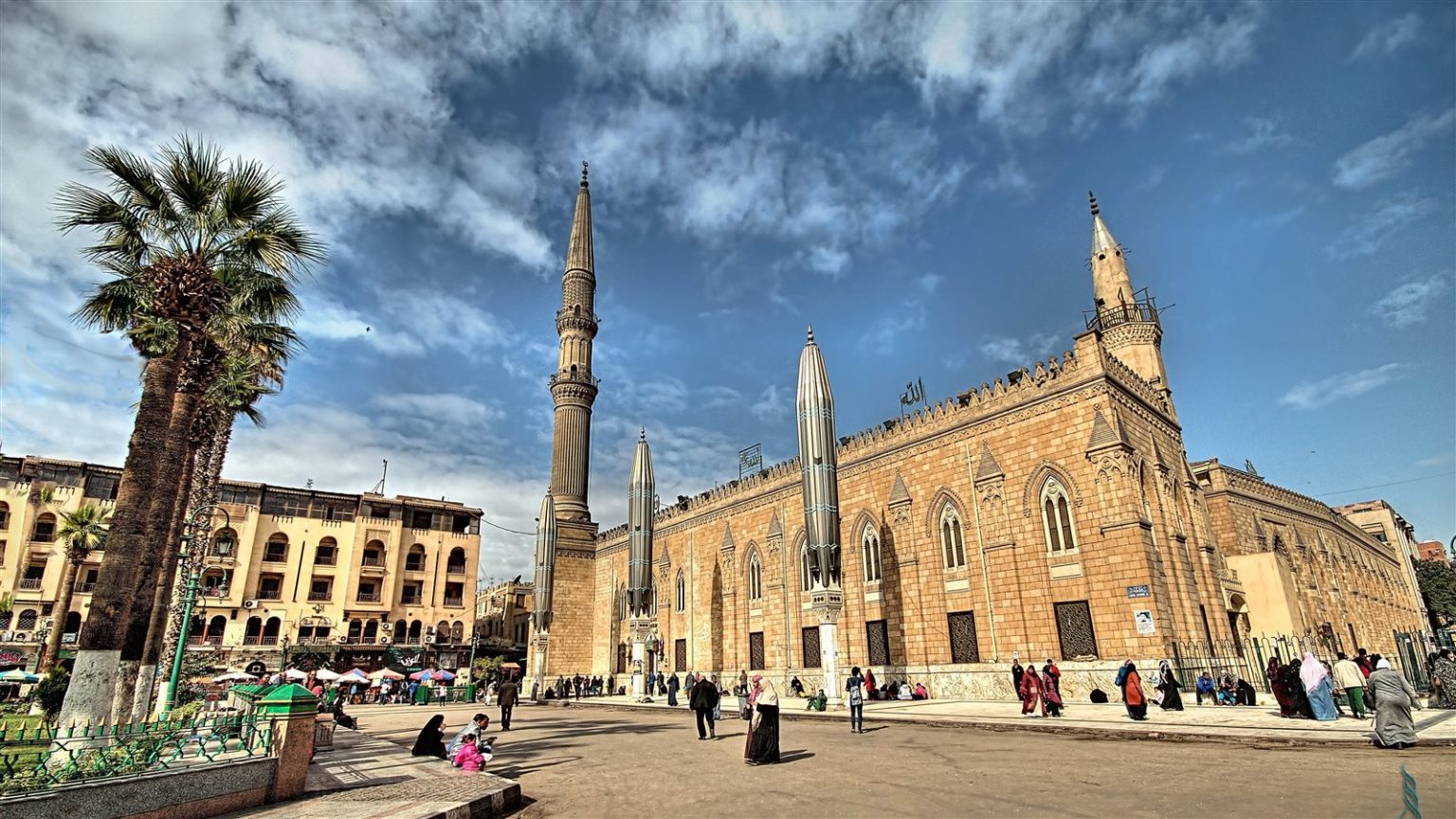 الأوقاف تواصل إحياء ليالي العشر الأُوَل من ذي الحجة من مسجد الإمام الحسين