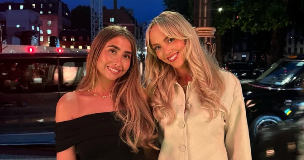 تتفاعل ليلي فيليبس العاطفية مع دعوة وصيفة الشرف من زميلتها نجمة OnlyFans آني نايت