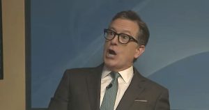 يعود “ستيفن كولبيرت” بشكل مفاجئ إلى التلفزيون بعد يوم واحد من انتهاء مسلسل “Late Show” على قناة CBS