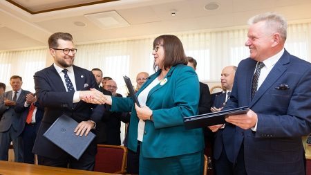 تم تشكيل الائتلاف الليتواني الجديد عندما أبرم الديمقراطيون الاشتراكيون اتفاقًا مع الشركاء