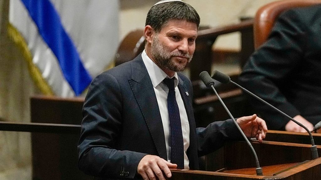 وتمنع فرنسا شركة سموتريتش الإسرائيلية من العمل بينما يتصدى آخرون للتوسع الاستيطاني الإسرائيلي