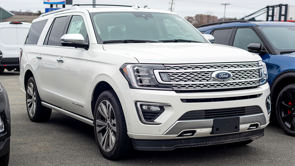 تستدعي شركة فورد أكثر من 548 ألف سيارة من طراز إكسبيديشن SUV بسبب عيب في الكونسول الوسطي